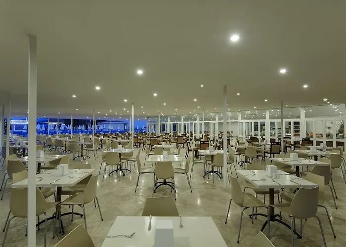 Larissa Club Hotell 4*