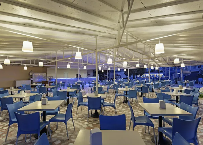 Hotell Larissa Club 4*