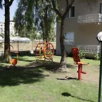 Larissa Club 4*
