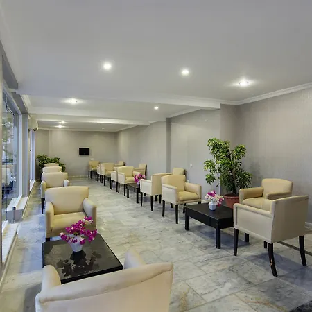 Larissa Club Hotel 4*