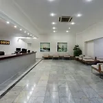 Larissa Club מלון