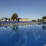 Larissa Club מלון אלאניה
