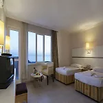 Larissa Club מלון אלאניה