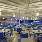 מלון Larissa Club 4*