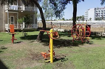 Larissa Club 4* Konaklı