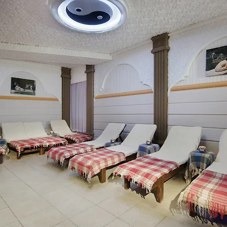 Larissa Club Hotel