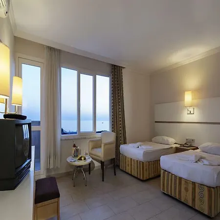 Larissa Club Hotel Konaklı