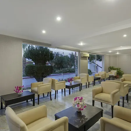 Larissa Club 4*