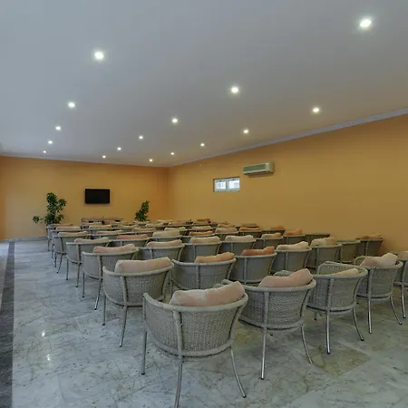 Larissa Club 4*